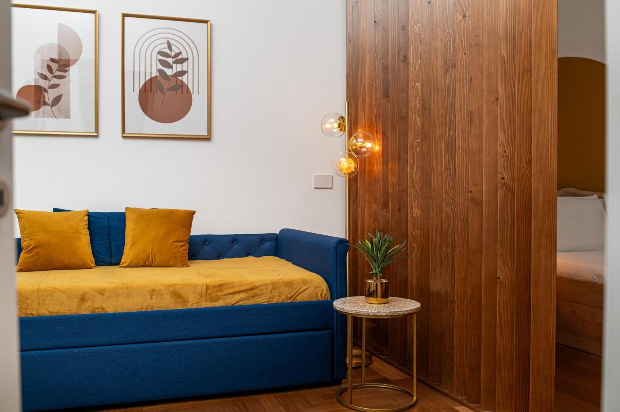 Quatrum Apartment Naples Exterior photo